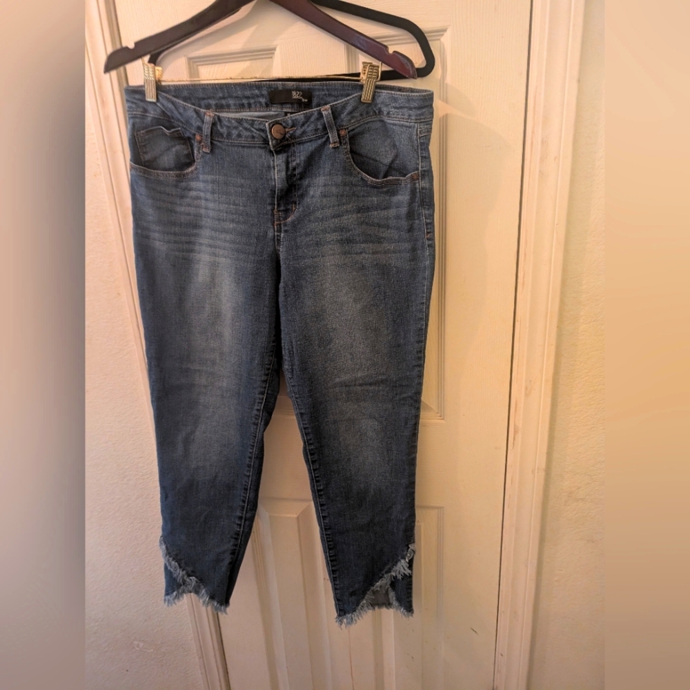 Women's 1822 Denim Fringe Capris